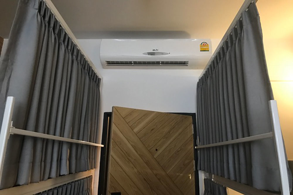 Bed One Block Hostel Bangkok Zewnętrze zdjęcie